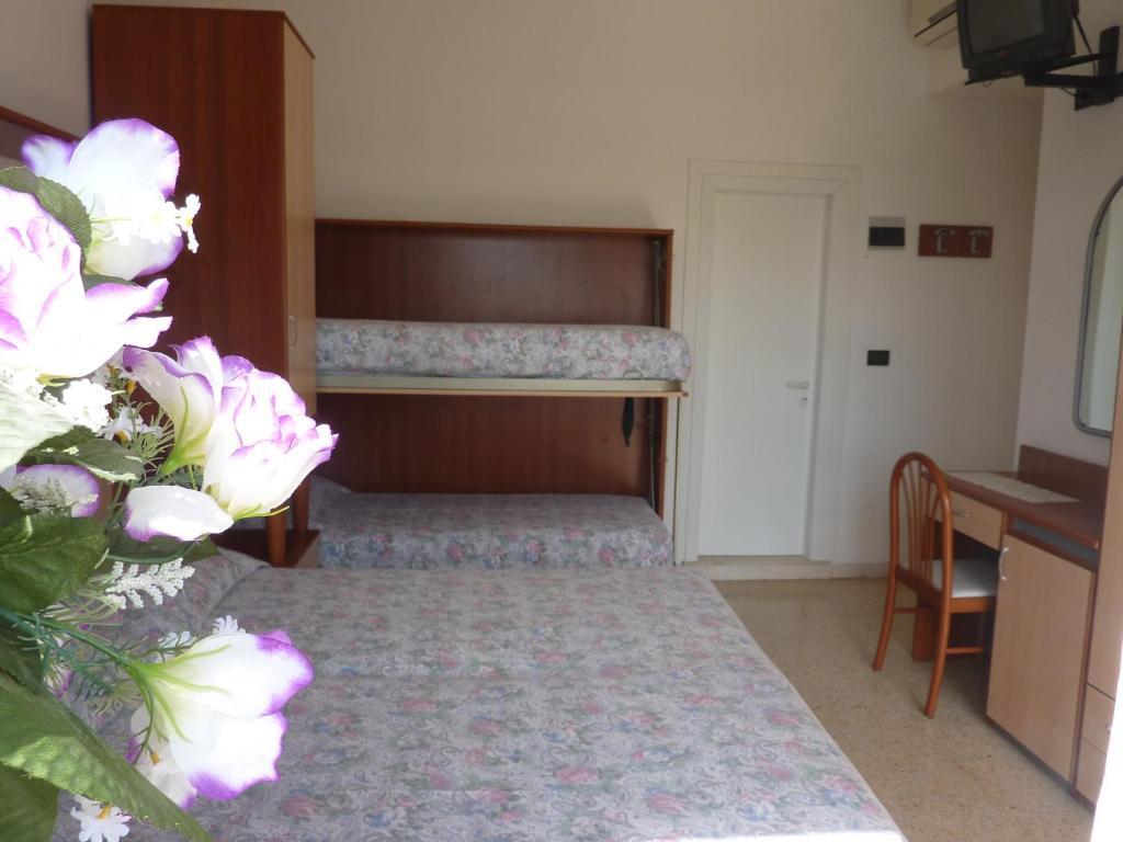 בלריה-איגאה מרינה Hotel Trianon מראה חיצוני תמונה