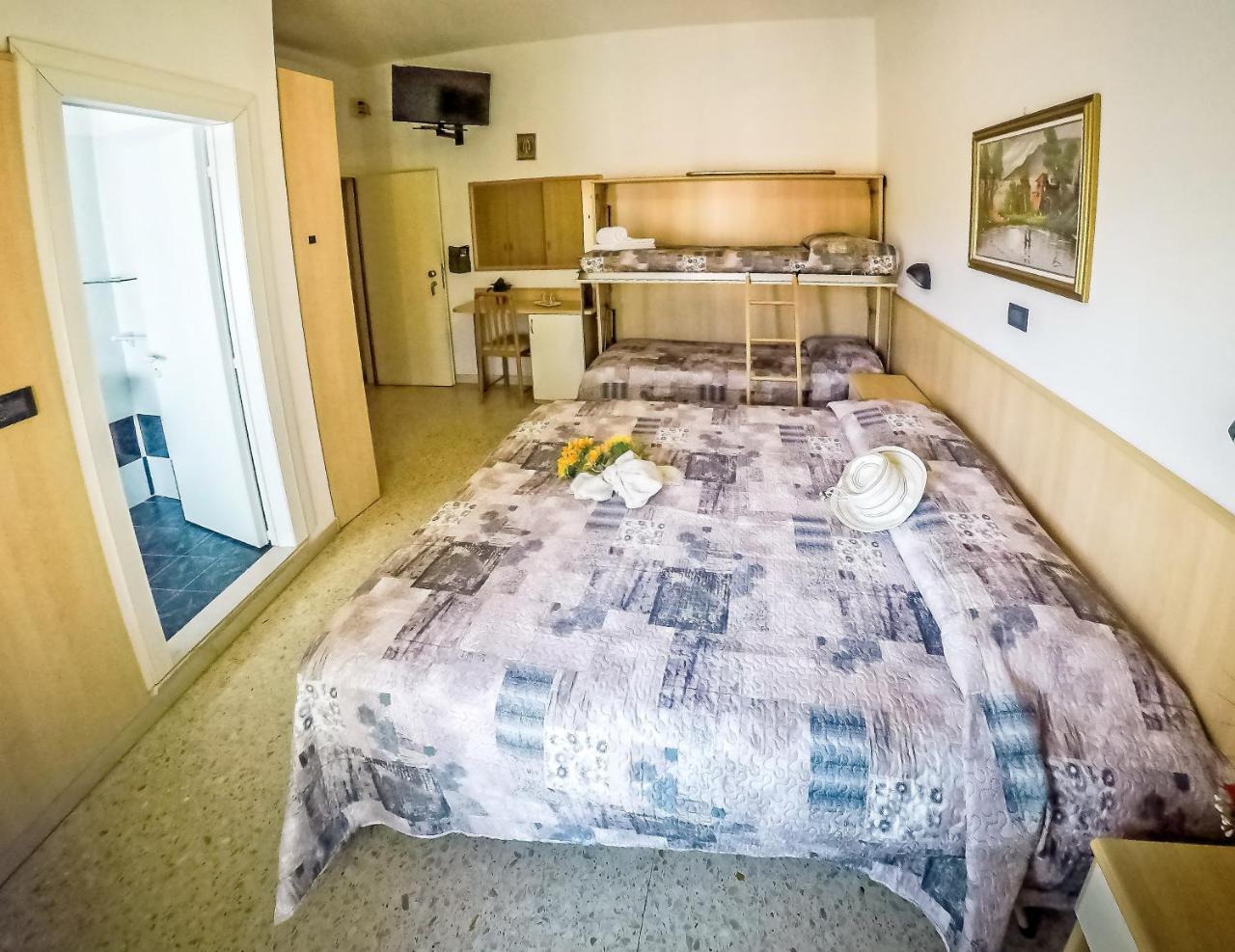בלריה-איגאה מרינה Hotel Trianon מראה חיצוני תמונה